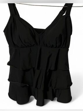 Elegant Black Ruffled Women's Swimsuit Bathing suit Top Size 8 (medium)